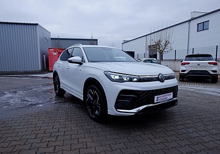VW Tiguan Volkswagen 2.0 TDI R-Line DSG/Pano/IQ/8,5x20/Keyless