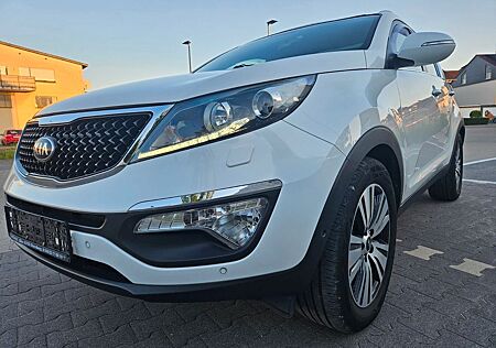 Kia Sportage 4WD/LEDER/NAVI/AHK/NEU TUV AU/AUTOMATIK/4x4