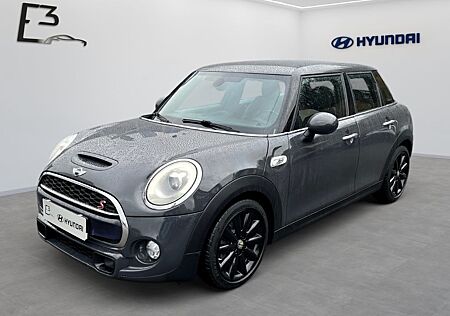 Mini Cooper S 2.0 6 M/T Pakete: Chilli, Wired, Busine