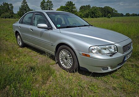 Volvo S80 2.4 D5 Executive, SHZ, 8-fach