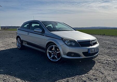 Opel Astra H GTC 2.0 Turbo