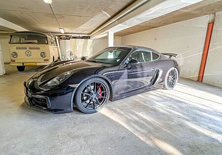 Porsche Cayman GTS