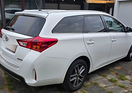 Toyota Auris Touring Sports Edition 1.4d