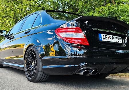 Mercedes-Benz C 63 AMG