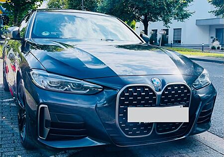 BMW M440i xDrive Coupé A -