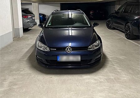 VW Golf Volkswagen 1.6 TDI BlueMotion Comfortline Variant ...