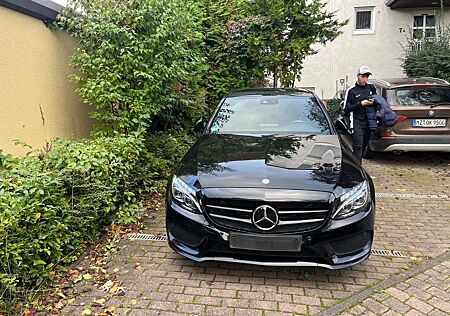 Mercedes-Benz C 400 4MATIC AMG Line Autom. AMG Line