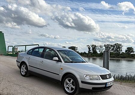 VW Passat Volkswagen 1.8 Automatik