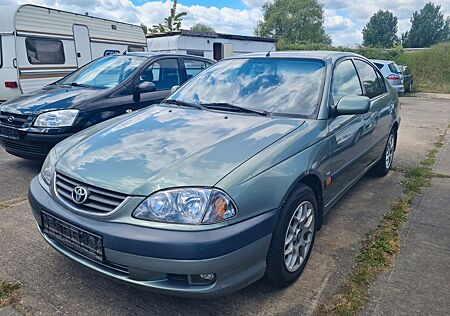 Toyota Avensis TÜV 04/2026