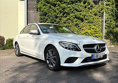 Mercedes-Benz C 160 W205 RFK LED Facelift unfallfrei 2.Hd Tüv