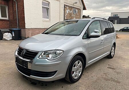 VW Touran Volkswagen Freestyle