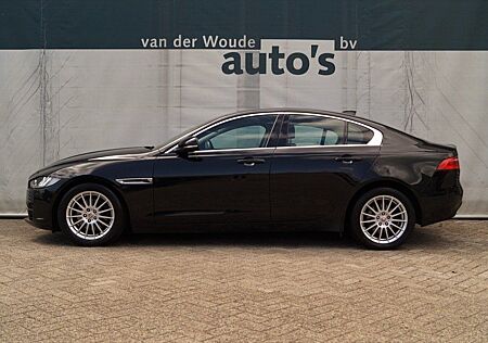 Jaguar XE 2.0 D 163pk automatik Prestige -LEER-NAVI-ECC