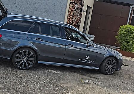 Mercedes-Benz E 300 BlueTEC HYBRID T -