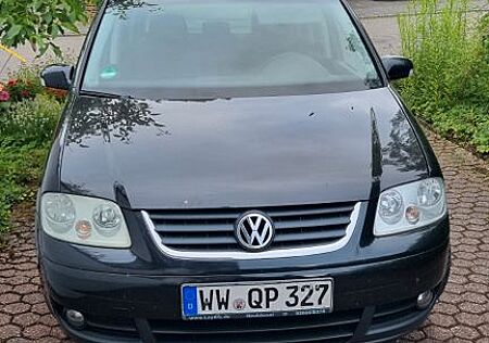 VW Touran Volkswagen 1.6 Conceptline Conceptline