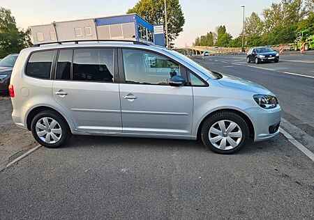 VW Touran Volkswagen Comfortline -NAVI PDC
