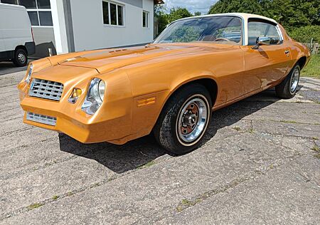 Chevrolet Camaro Oldtimer mit H-Kennzeichen Vinyldach