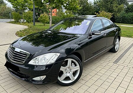 Mercedes-Benz S 500 4matic AMG-DESIGNO NIGHT-PAKET VOLLAUSSTA