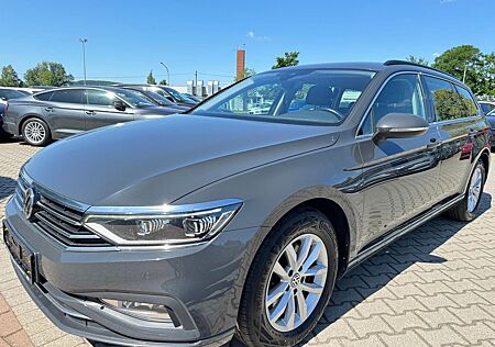 VW Passat Variant Volkswagen Passat Var 2.0TDI Matrix Navi AHK Kamera ACC