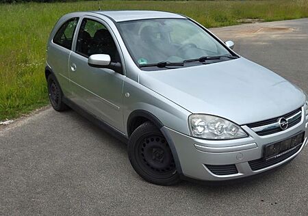 Opel Corsa C TÜV neu 10/27 + Klima und Winterradsatz