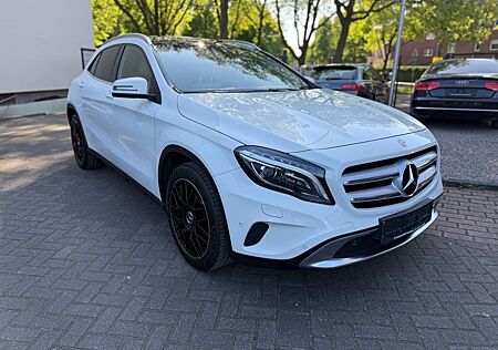 Mercedes-Benz GLA 250 GLA - 250 4Matic Sport Paket 2H