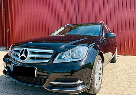 Mercedes-Benz C 180 T AVANTGARDE
