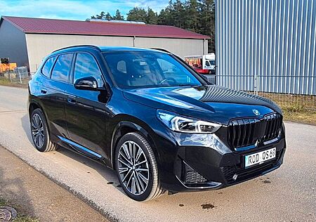 BMW X1 sDrive18d M-Paket HUD Harman Kardon 360°