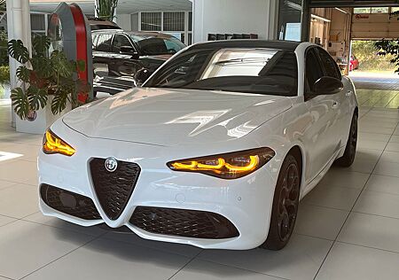 Alfa Romeo Giulia 2.2 Diesel Tributo Italiano Q4 - LEDER+RF