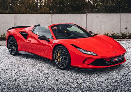 Ferrari F8 Spider Rosso Scuderia / Lift / Carbon / Racin