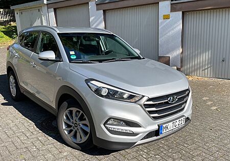 Hyundai Tucson 2.0CRDi Intro Edition Allrad Automati...