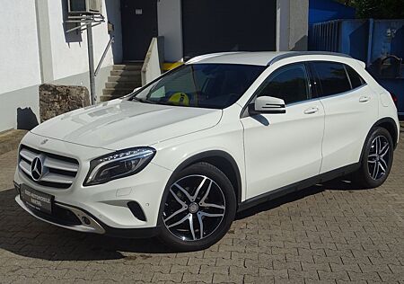 Mercedes-Benz GLA 200 Urban