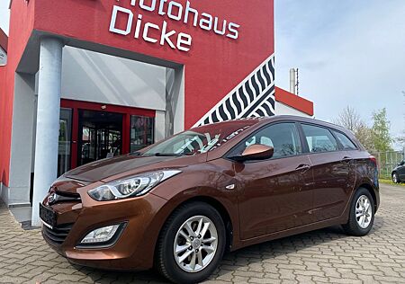 Hyundai i30 cw Klima Tempomat Lenkradheizg 2.Hd