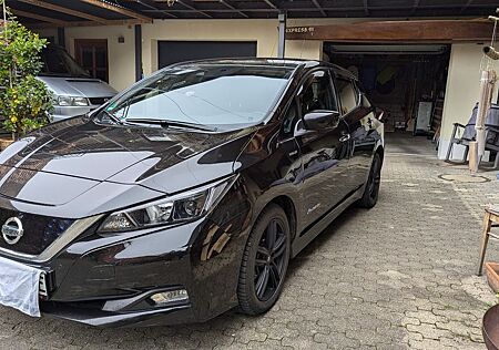 Nissan Leaf 40KWH, 2.ZERO EDITION, 1. Hand, Garage