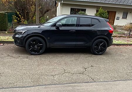 Volvo XC 40 XC40 B4 Plus Black Edition + Business Paket+ Box