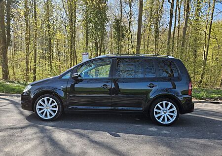 VW Touran Volkswagen 1.4 TSI 125 kW DSG R-Line Edition R-L...