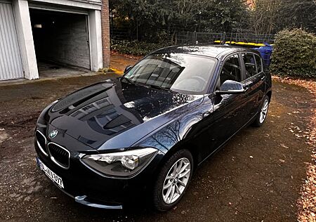 BMW 114i - TÜV & Inspektion neu!