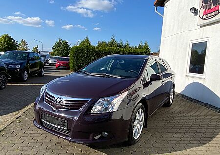 Toyota Avensis Kombi T27 Executive 1.8 Automatik /NAVI