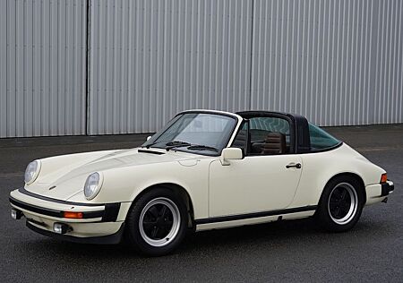 Porsche 911 Urmodell 1982 911 3.0 LTR. SC TARGA