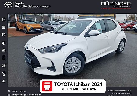 Toyota Yaris Hybrid Business Edition