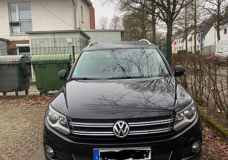 VW Tiguan Volkswagen 2.0 TDI 4MOTION Sport & Style Sport &...