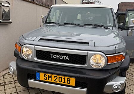 Toyota FJ Cruiser FJ
