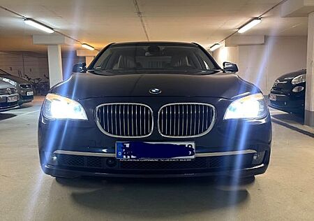BMW 740i -