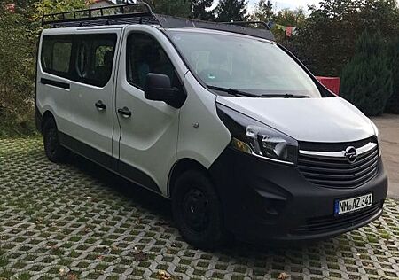 Opel Vivaro / Standheizung / 8f. bereift / Camper