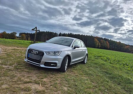 Audi A1 gebraucht kaufen Audi A1 1.0 TFSI ultra - Sitzheizung, MMI, PDC, 2.HD