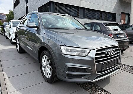 Audi Q3 design quattro AHK/NAVI/SHZ/TEMPO/S+W REIFEN
