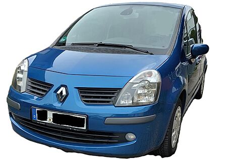 Renault Modus Dynamique 1.6 16V Panorama 1. Hand