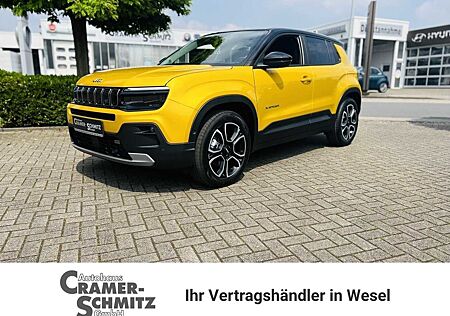 Jeep Avenger Elektro Summit mit Infotainment-Paket