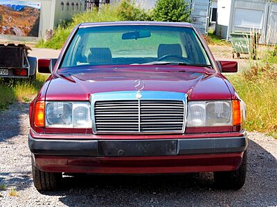 Mercedes-Benz 230 E
