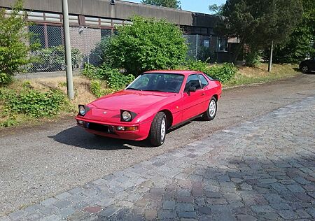 Porsche 924 S