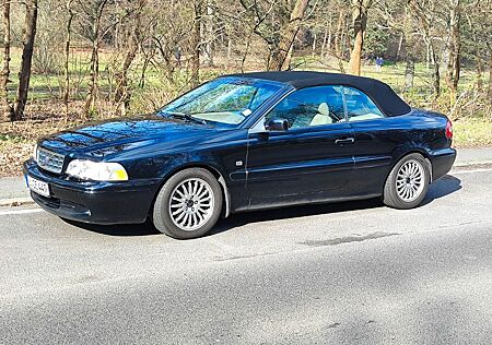 Volvo C70 2.0T /TÜV 4-2027/AUTOMATIK /STANDHEIZUNG