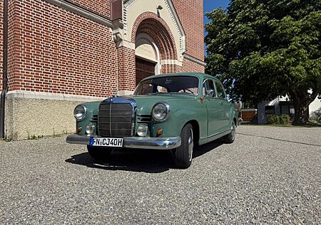 Mercedes-Benz Ponton 180 B Benziner